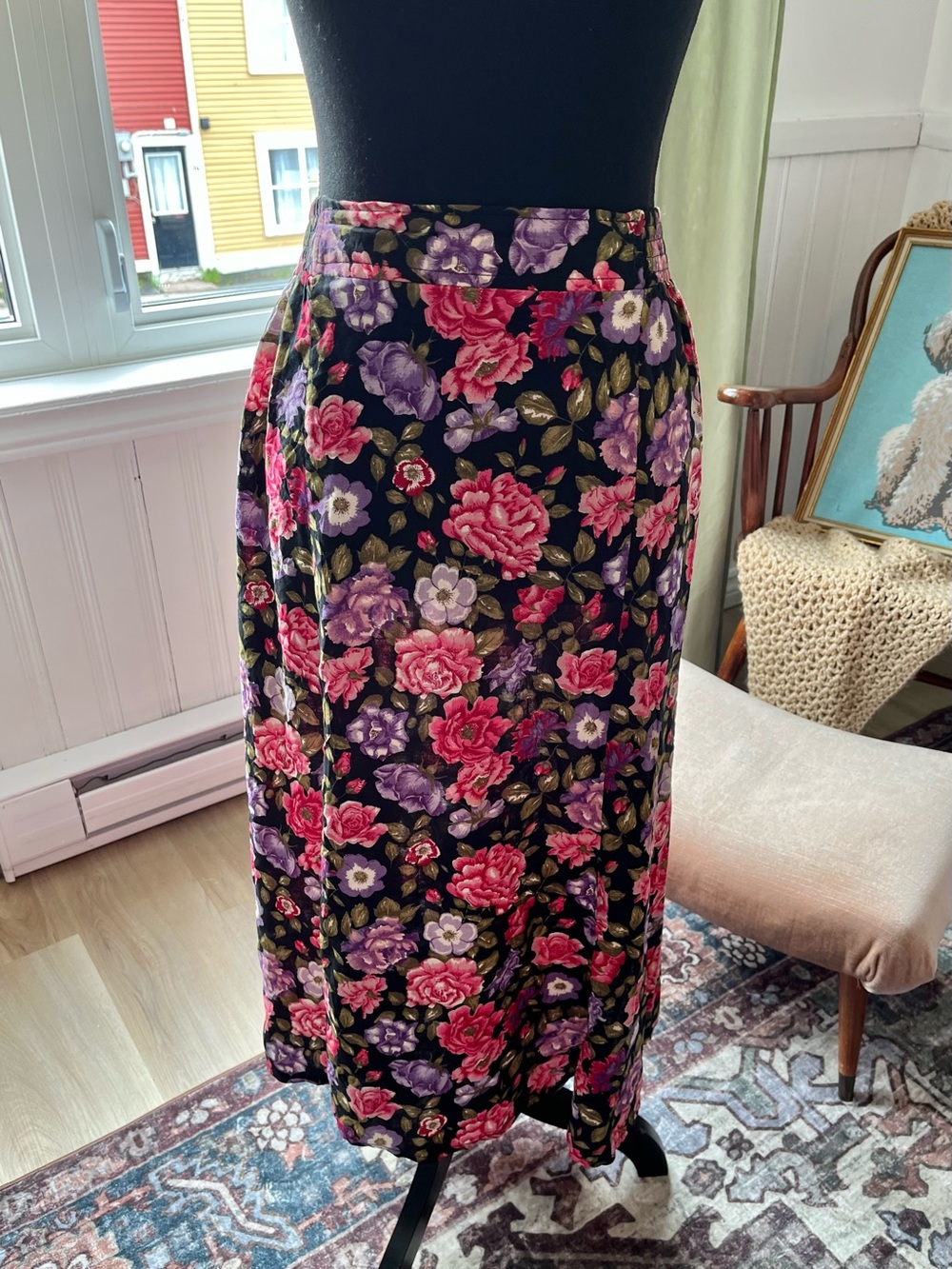 E.V.E LTD Vintage 80’s Black Floral Summers Midi Skirt Large 32” Waist